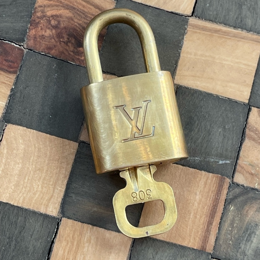 💗Louis Vuitton lock set